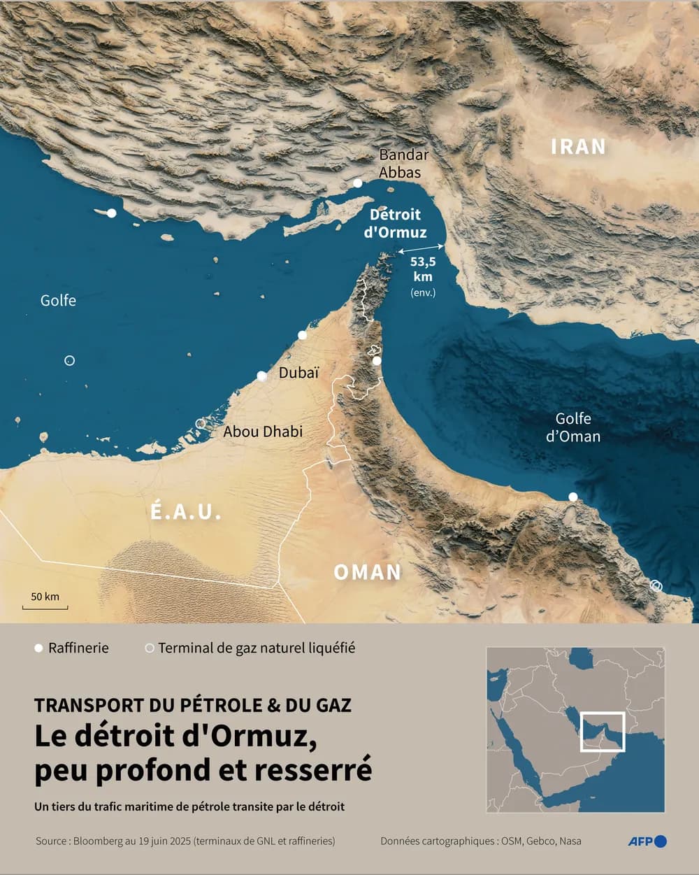 Carte du détroit d'Ormuz entre l'Iran, les Émirats arabes unis et Oman, avec les raffineries et les terminaux de gaz naturel liquéfié de la région