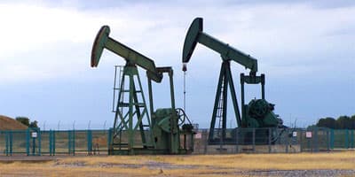 Chevalet de pompage sur un champ pétrolier